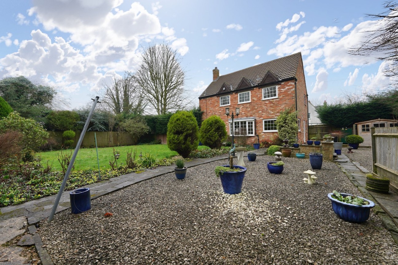 Shelton Road, Shelton