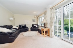 Shelton Road, Shelton