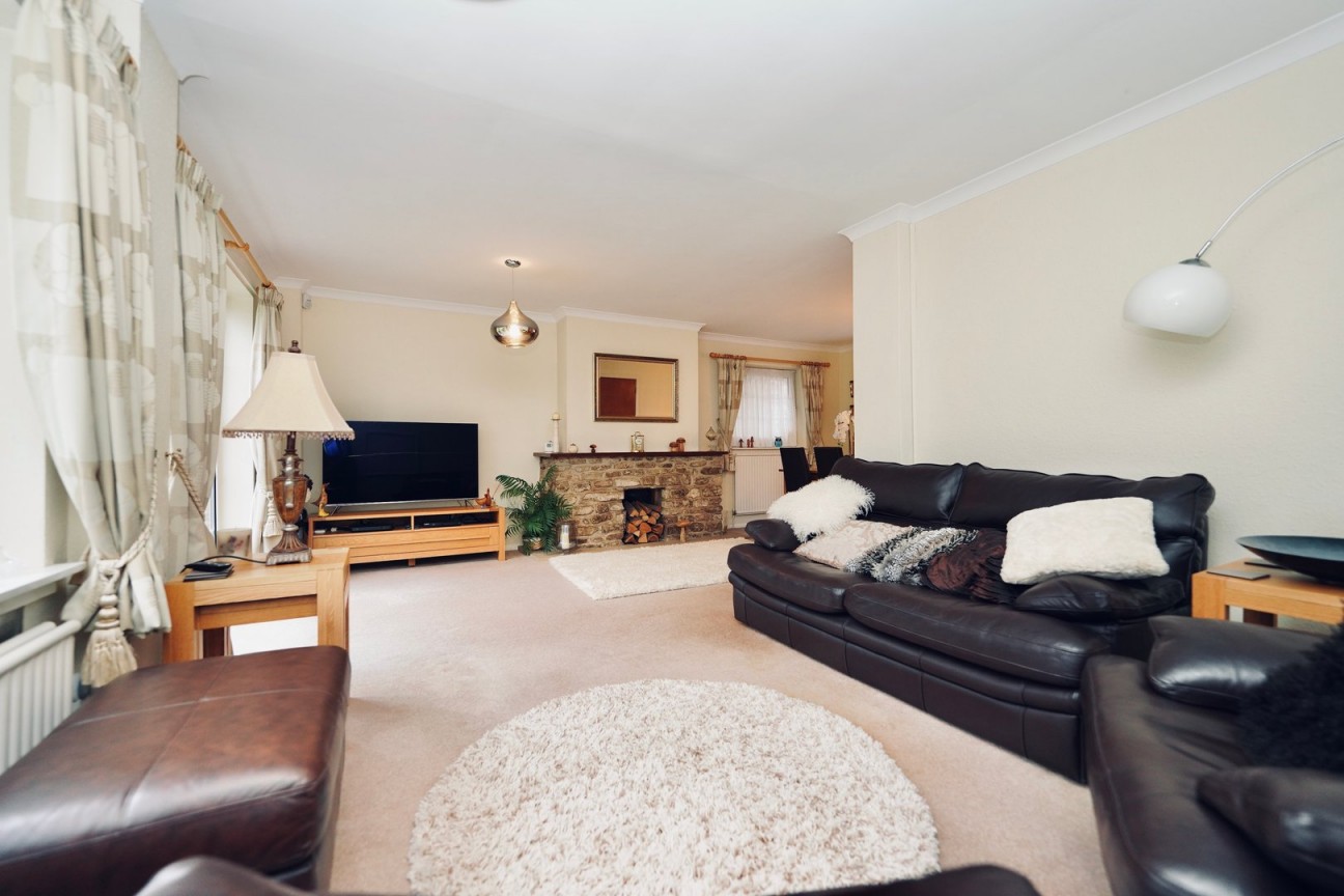 Shelton Road, Shelton