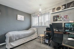 Lammas Gardens, Huntingdon