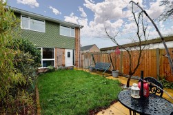 Lammas Gardens, Huntingdon