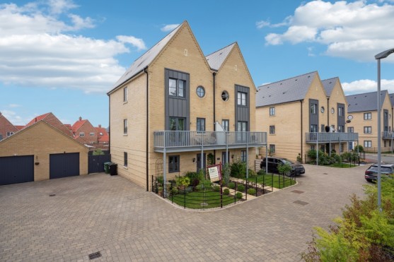 Alconbury Weald, Huntingdon