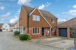 Wood Ridge Crescent, St Neots, Cambridgeshire