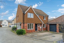 Wood Ridge Crescent, St Neots, Cambridgeshire