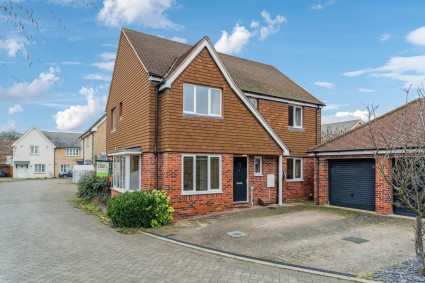 Wood Ridge Crescent, St Neots, Cambridgeshire