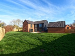 Blackfriars Court, Stow Longa, Cambridgeshire