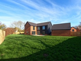 Blackfriars Court, Stow Longa, Cambridgeshire