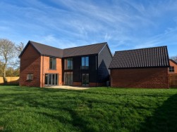 Blackfriars Court, Stow Longa, Cambridgeshire