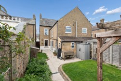 Avenue Road, St Neots