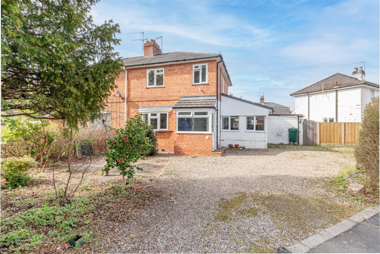 Isaac Walk, Worcester