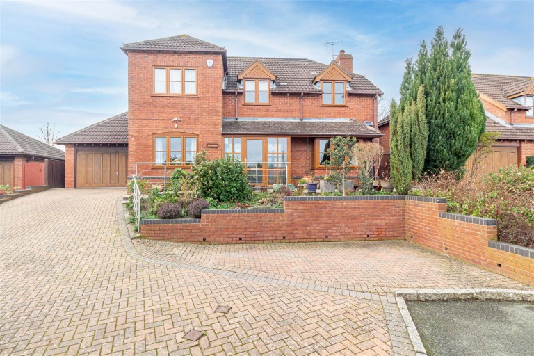 Windermere, 6 Crown Court, Defford, Worcester