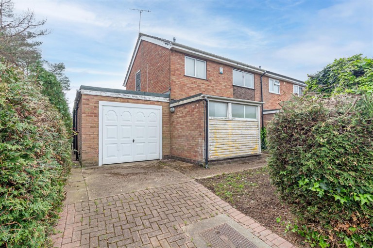 Michael Crescent, Malvern