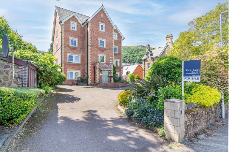 Victoria Road, Malvern