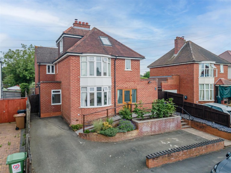 Timberdine Avenue, Worcester