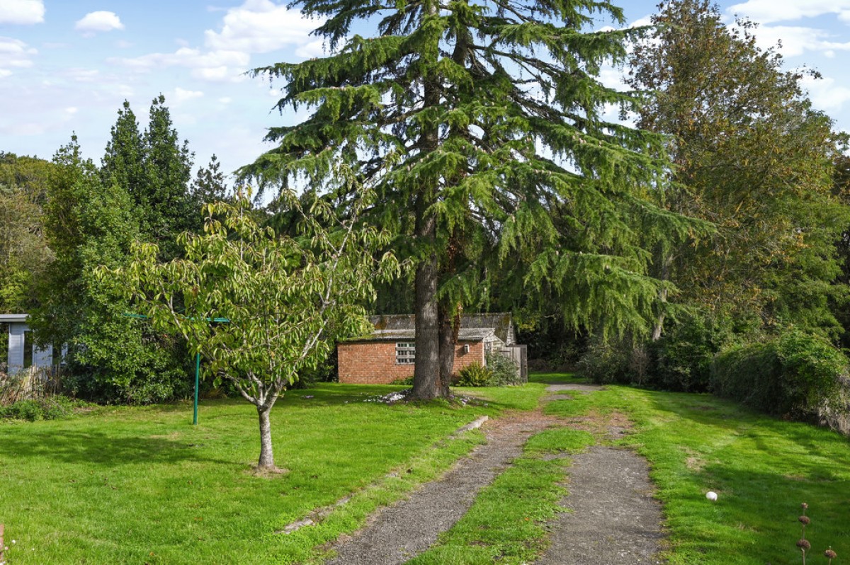 Image for Barnets Hill, Peasmarsh, East Sussex, TN31 6YJ