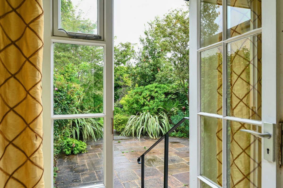 Image for Alards, Barrack Square, Winchelsea TN36 4EG