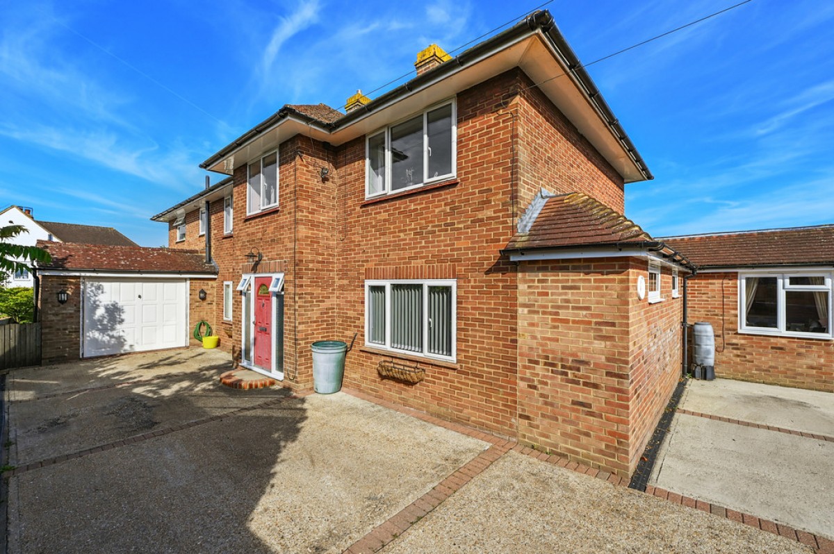 Image for Cadborough Cliff, Rye, East Sussex TN31 7EB