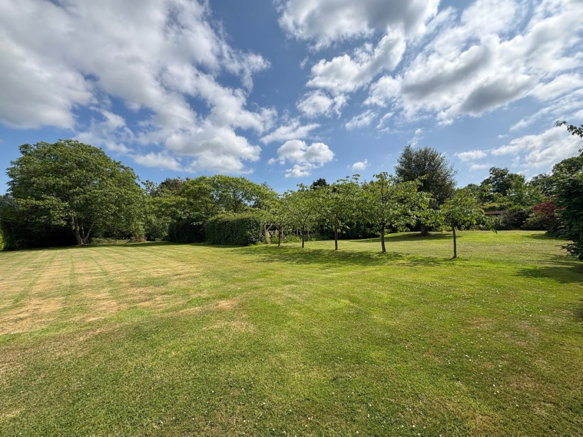 Image for Stone Cum Ebony, Tenterden, Kent TN30 7JG