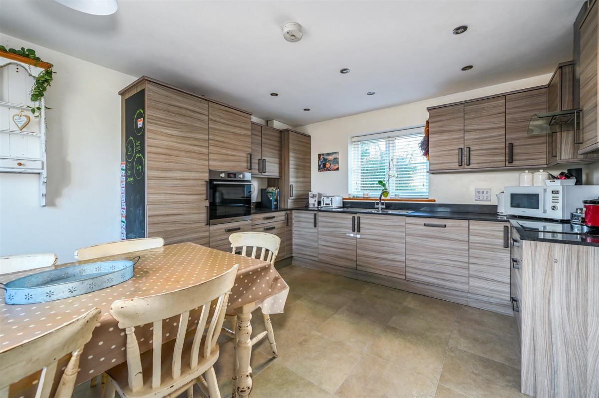 Image for Royal Oak Close, Beckley, East Sussex TN31 6DD