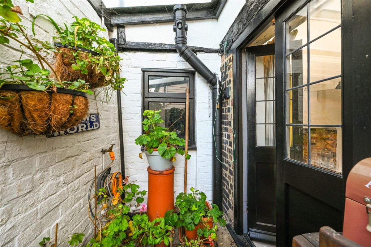 Image for Hucksteps Row, Church Square, Rye, East Sussex TN31 7HG