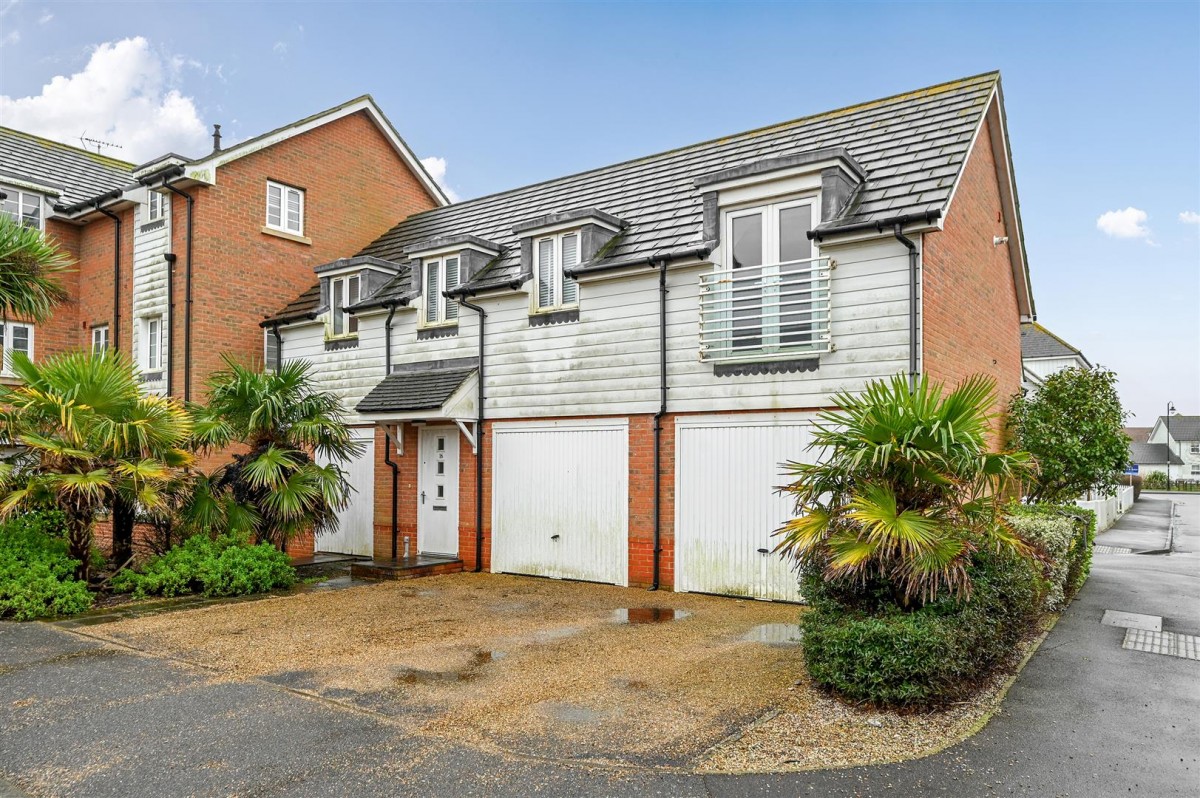 Image for 16 Baker Way, Camber TN31