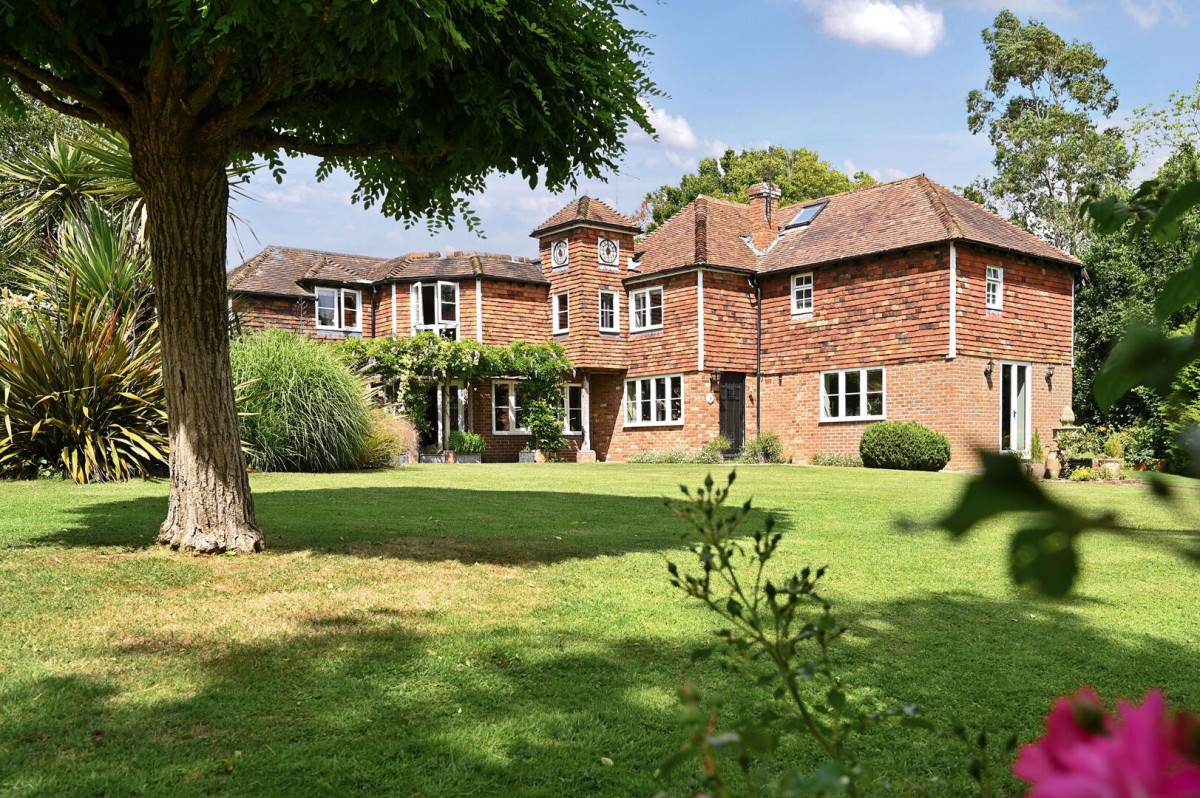 Image for Tenterden Road, Appledore