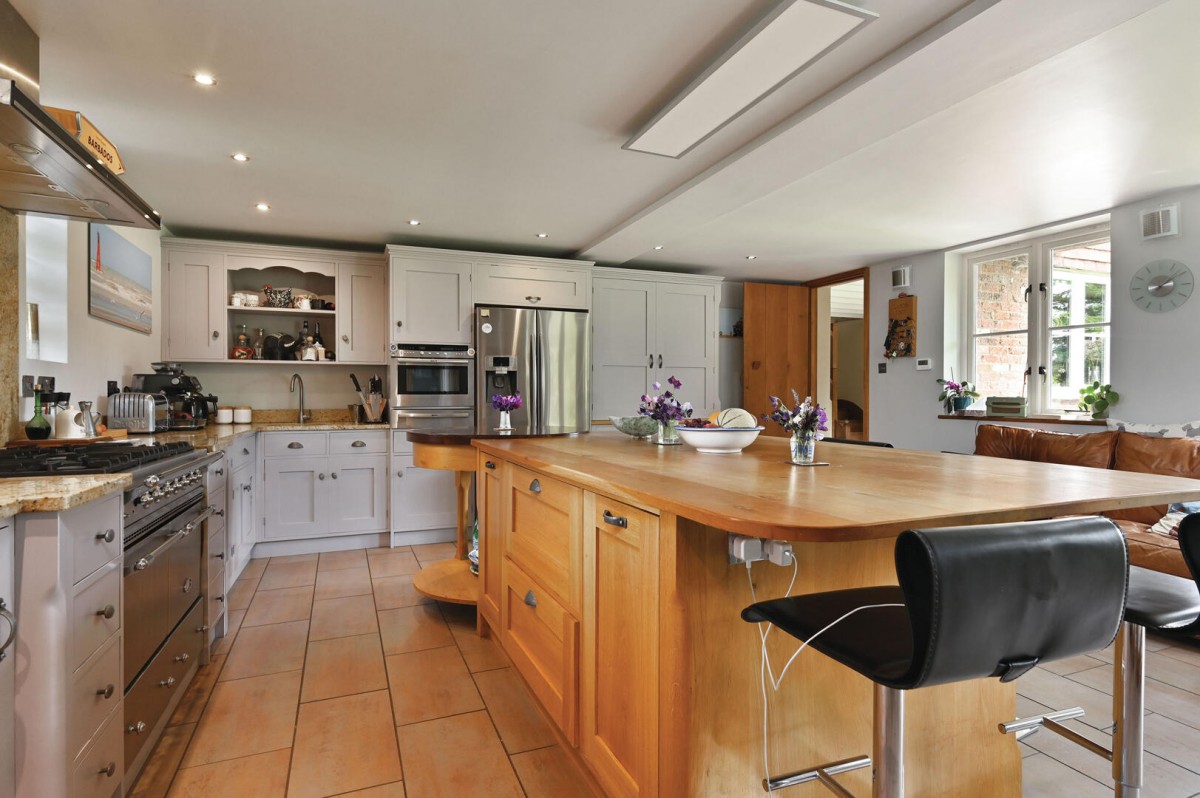 Image for Tenterden Road, Appledore