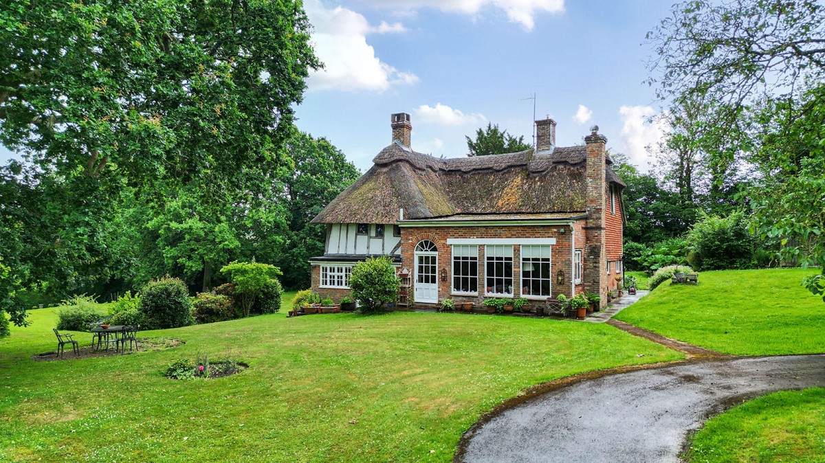 Image for Starvecrow Lane, Peasmarsh, Rye
