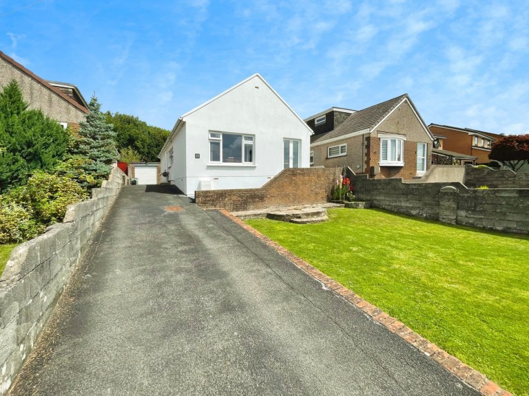 Heol-Y-Groes, Bridgend, Mid Glamorgan