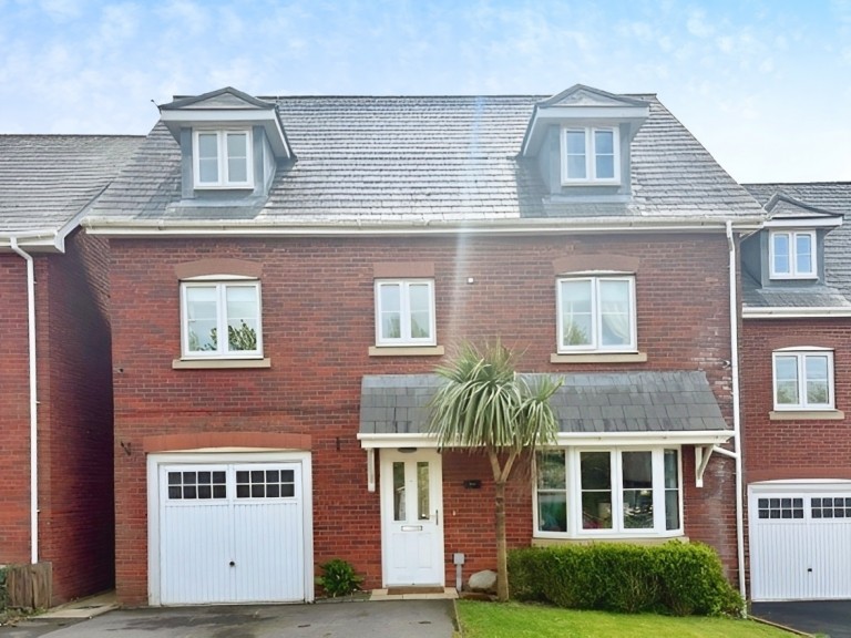 Coed Derw, Bridgend, Mid Glamorgan