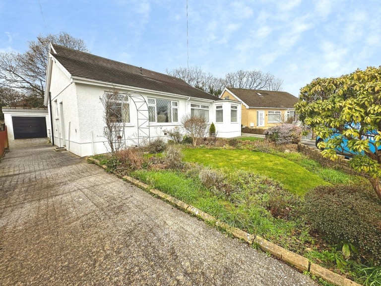 Y Lan, Pencoed, Bridgend