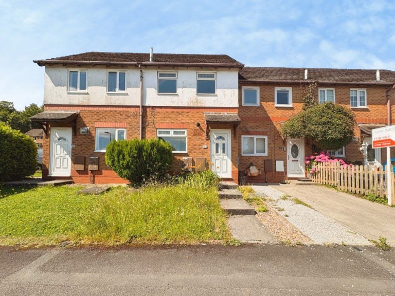 St Michaels Way, Brackla, Bridgend, CF31 2BT