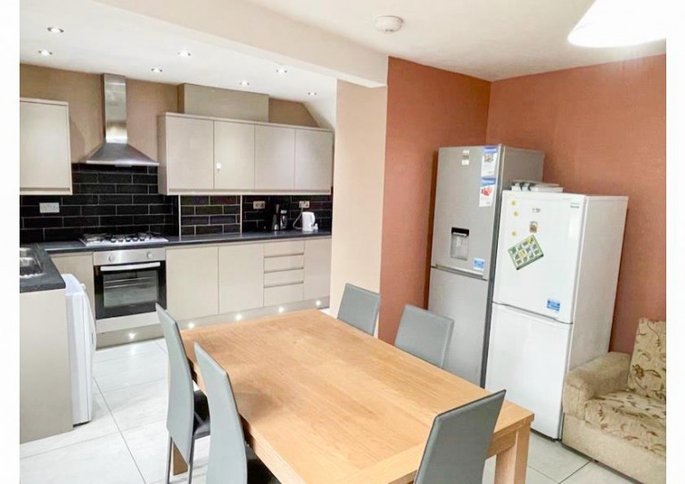 Sir Henry Parkes Road, Canley, Coventry