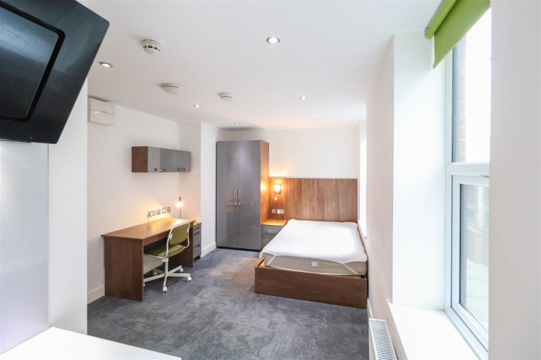 Queens Road, City Centre