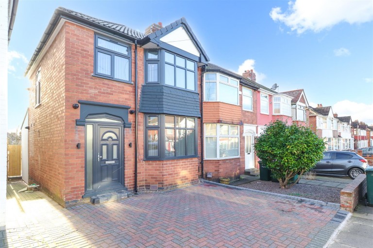 The Martyrs Close, Cheylesmore, Coventry