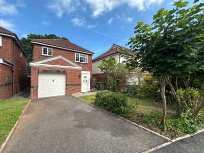View full details for 25 Washington Close, Paignton, Devon, TQ3 2QJ