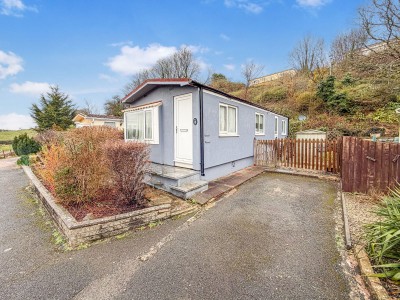 View full details for 18 Hillside Park Totnes Road, Paignton, Devon, TQ4 7QB