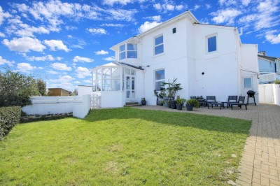 View full details for The Manor House, 35 Colley End Park, Paignton TQ3 3BY