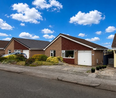 View full details for 64 Longmead Road, Windmill, Paignton, TQ3 1AX