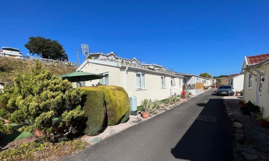 View full details for 73 FALCON PARK TOTNES ROAD PAIGNTON DEVON TQ4 7PZ