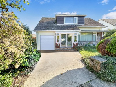 View full details for St. Andrews Road, Roundham, Paignton, Devon, TQ4 6HA
