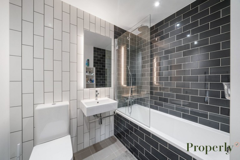 Images for Banyan Court, 2 Regalia Close, E16