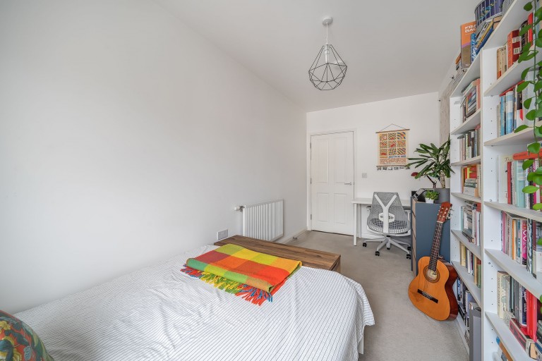 Images for Thornbury Way, London, E17