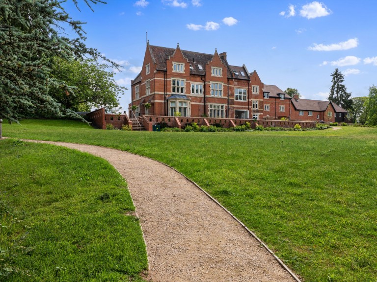 Images for Stoneleigh Road, Blackdown, CV32