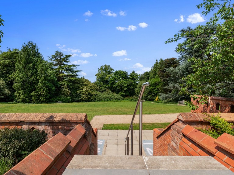 Images for Stoneleigh Road, Blackdown, CV32