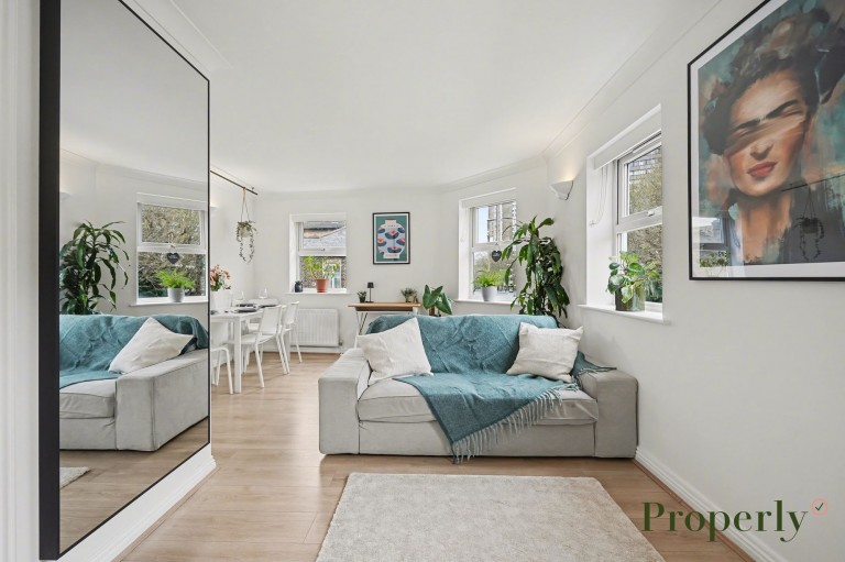 Images for Falcon Road, Hertford Court, SW11