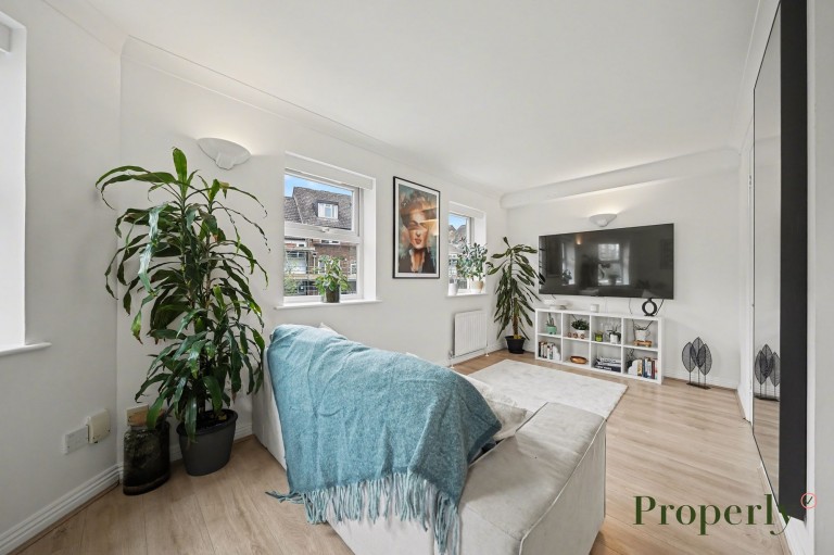 Images for Falcon Road, Hertford Court, SW11