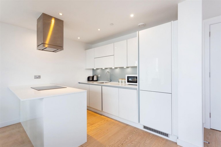 Images for Yabsley Street, Horizons Tower, E14