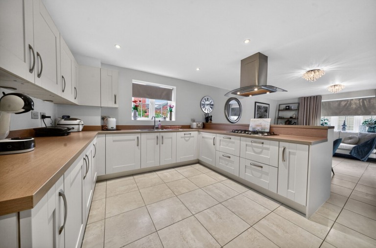 Images for Tilsley Close, Warwick, Five bedroom home overlooking park and lake - VIDEO TOUR