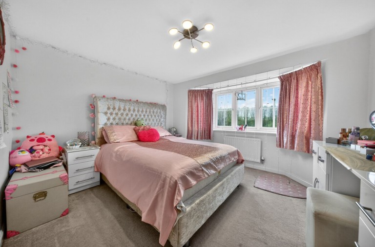 Images for Tilsley Close, Warwick, Five bedroom home overlooking park and lake - VIDEO TOUR